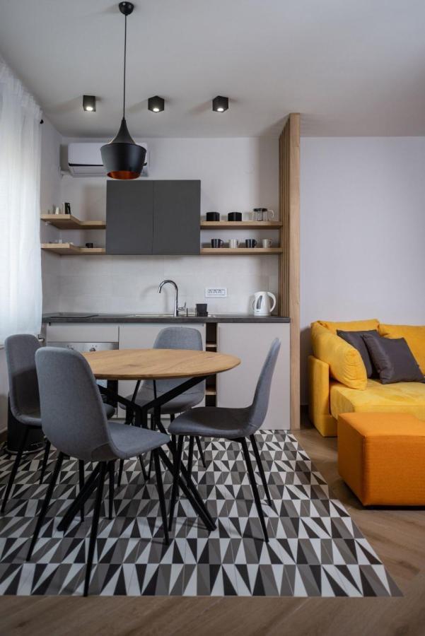 Republic Square Apartment - With Garage نوفي ساد المظهر الخارجي الصورة