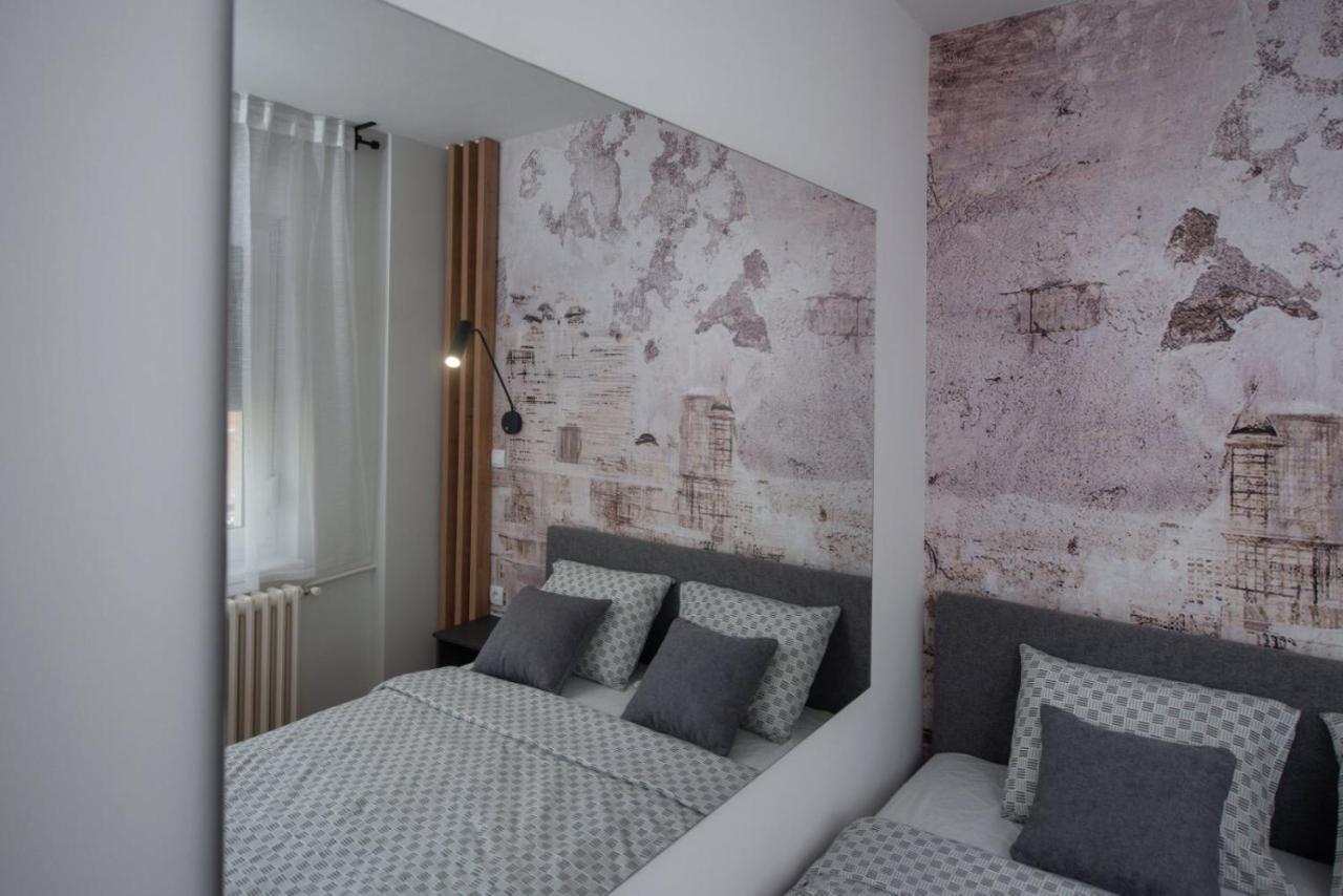 Republic Square Apartment - With Garage نوفي ساد المظهر الخارجي الصورة
