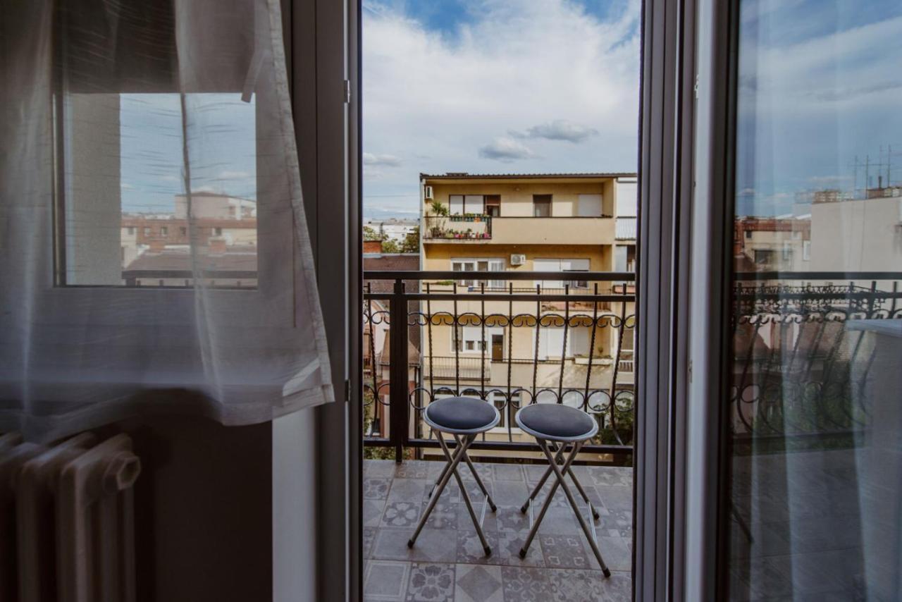 Republic Square Apartment - With Garage نوفي ساد المظهر الخارجي الصورة